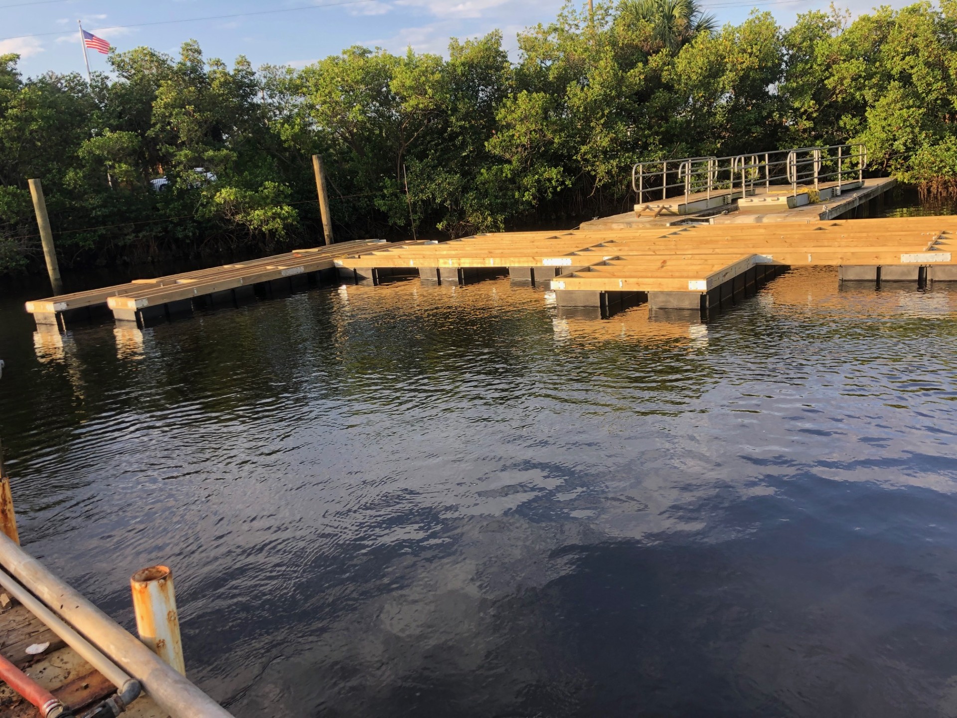 Floating dock system on a Tampa Bay canal