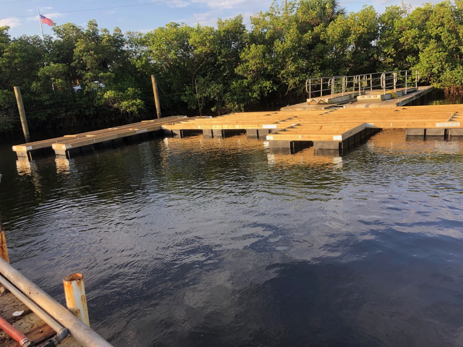 Floating dock project
