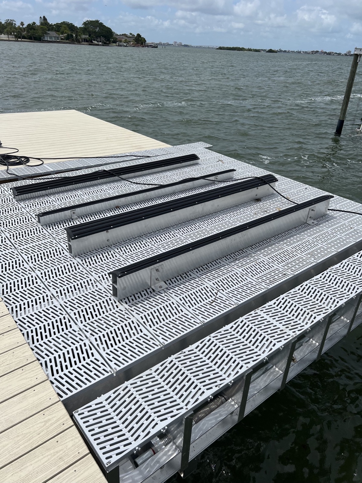 Platform boat lift installation